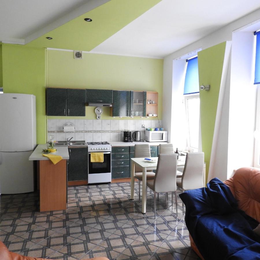 Appartamento Apartament Przy Parku Giżycko Esterno foto