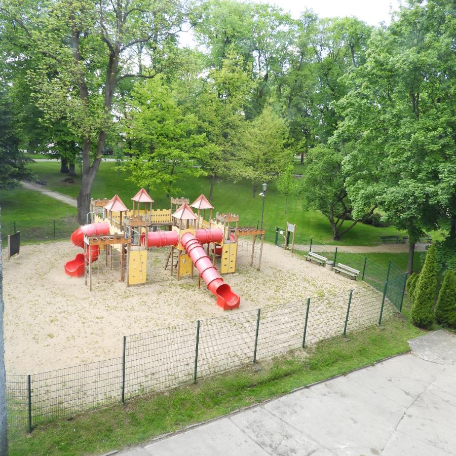Appartamento Apartament Przy Parku Giżycko Esterno foto