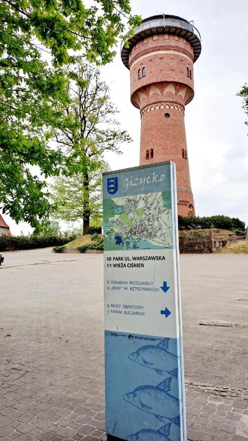 Appartamento Apartament Przy Parku Giżycko Esterno foto